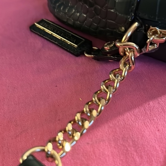 Victoria Secret Emerald Croc Crossbody W/gold Chain Straps #New - Picture 2 of 10